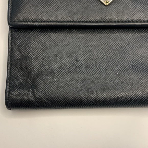 Prada Wallet - Picture 4 of 13